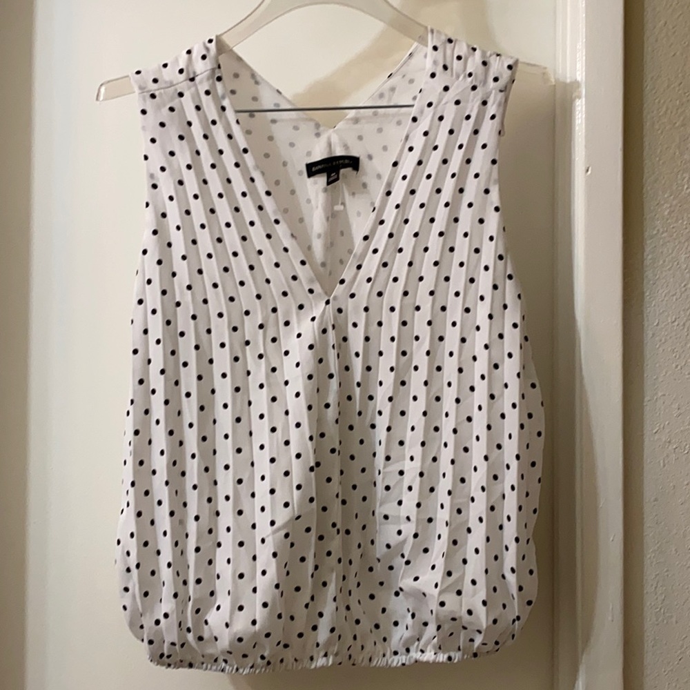 Banana Republic White Top w Black Polka Dots, Sz M